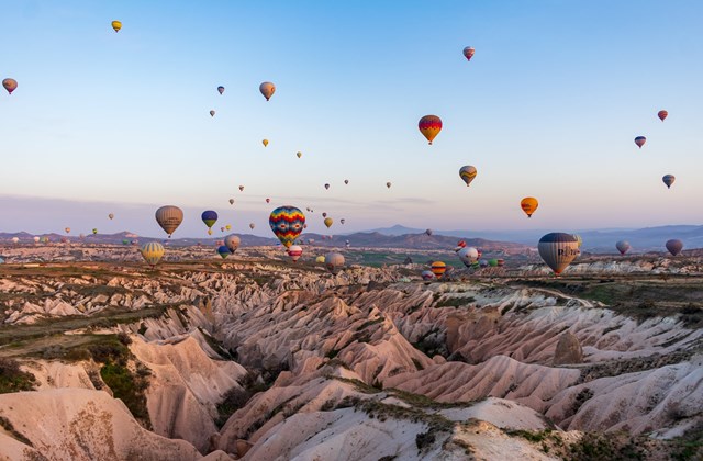 b234n-trong-cappadocia-th224nh-pho-ngam-ky-dieu-cua-tho-nhi-ky_1.jpeg b234n-trong-cappadocia-th224nh-pho-ngam-ky-dieu-cua-tho-nhi-ky_1.jpeg