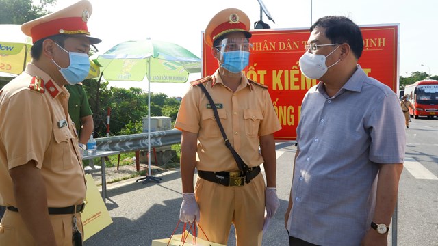 Bí thư Nam Định: ‘Không có ngoại lệ khi kiểm soát Covid-19’