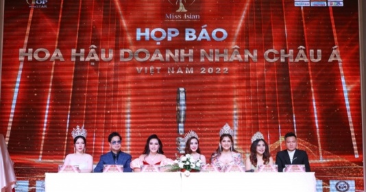 Bà Đặng Gia Bena công bố chiếc vương miện dành cho tân Hoa hậu Doanh nhân châu Á Việt Nam 2022