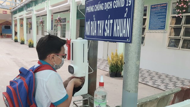Bạc Liêu: Học sinh tiểu học háo hức trong ngày đầu trở lại trường học trực tiếp