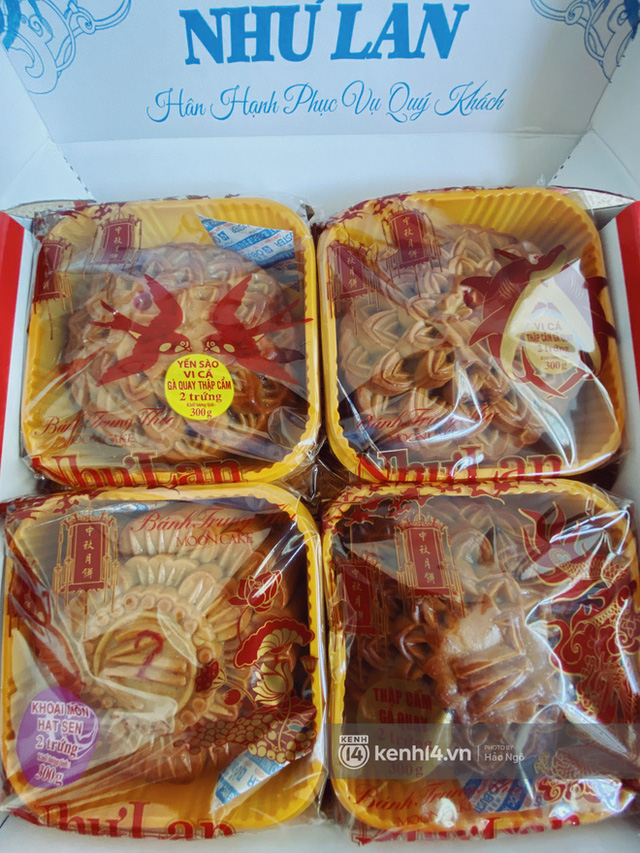 Bánh Trung thu Như Lan có 50 tuổi vẫn hot nhất Sài Gòn: Shipper đợi 2 tiếng chưa tới lượt, khách sộp mua hẳn 11 triệu tiền bánh! - Ảnh 16. Bánh Trung thu Như Lan có 50 tuổi vẫn hot nhất Sài Gòn: Shipper đợi 2 tiếng chưa tới lượt, khách sộp mua hẳn 11 triệu tiền bánh! - Ảnh 16.