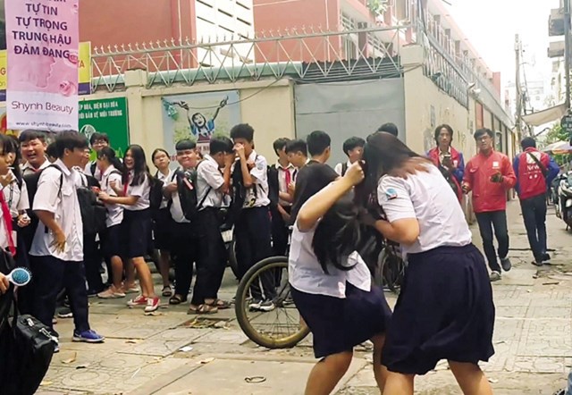 bao-luc-hoc-duong-v236-d226u-n234n-noi_2.jpg bao-luc-hoc-duong-v236-d226u-n234n-noi_2.jpg