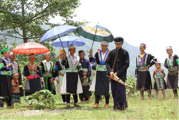 Bảo tồn, phát huy bản sắc văn hóa dân tộc Mông 