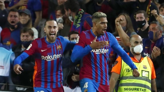 Barca chết hụt tại Camp Nou