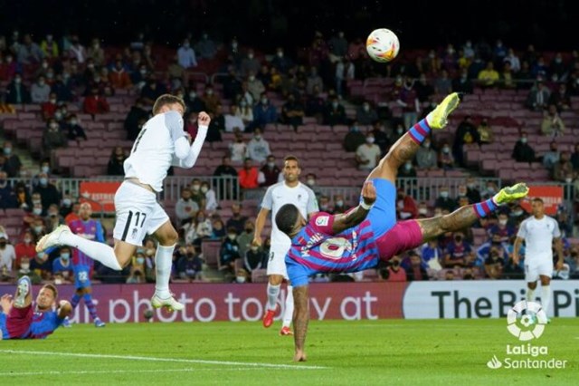 barca-chet-hut-tai-camp-nou_2.jpg barca-chet-hut-tai-camp-nou_2.jpg