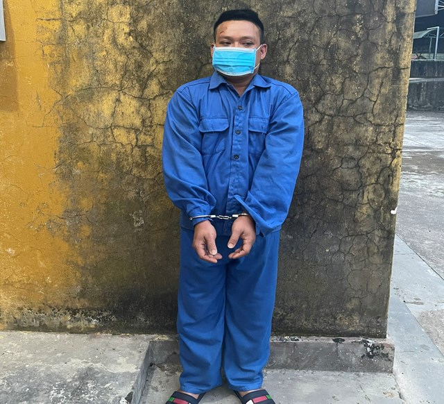 bat-doi-tuong-vi-pham-luat-giao-th244ng-c242n-chong-nguoi-thi-h224nh-c244ng-vu_1.jpg bat-doi-tuong-vi-pham-luat-giao-th244ng-c242n-chong-nguoi-thi-h224nh-c244ng-vu_1.jpg