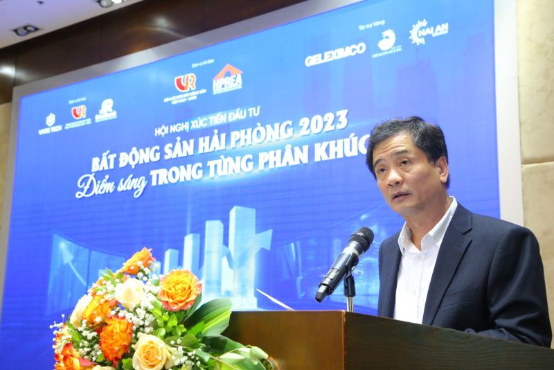 TS. Nguyễn Văn Đính, Chủ tịch Hội Môi giới Bất động sản Việt Nam (VARS) TS. Nguyễn Văn Đính, Chủ tịch Hội Môi giới Bất động sản Việt Nam (VARS)
