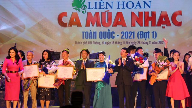 Bế mạc Liên hoan Ca Múa Nhạc toàn quốc 2021 đợt 1