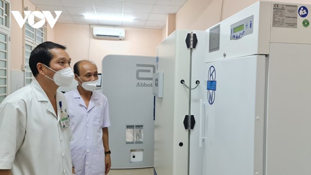 benh-vien-qu226n-y-175-khai-th225c-he-thong-x233t-nghiem-pcr-tu-dong-1000-maung224y_2.jpg