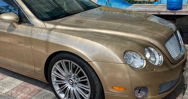 Bentley 'hết thời' bán giá 1,9 tỷ đồng - Khi xe siêu sang rẻ ngang 2 xe 'cỏ' 