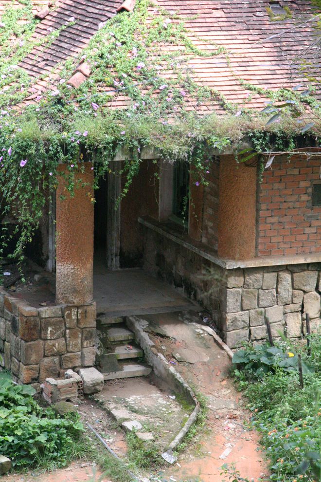 Bí ẩn tu viện cổ bỏ hoang ở Đà Lạt - ảnh 1
