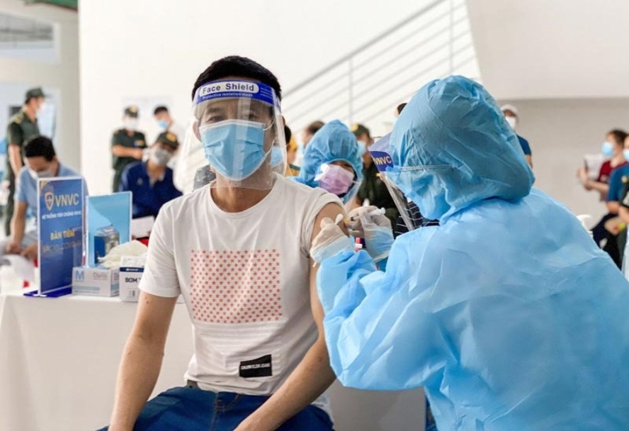 Bình Dương đẩy nhanh tiêm chủng, hình thành ‘vùng xanh’ trong sản xuất