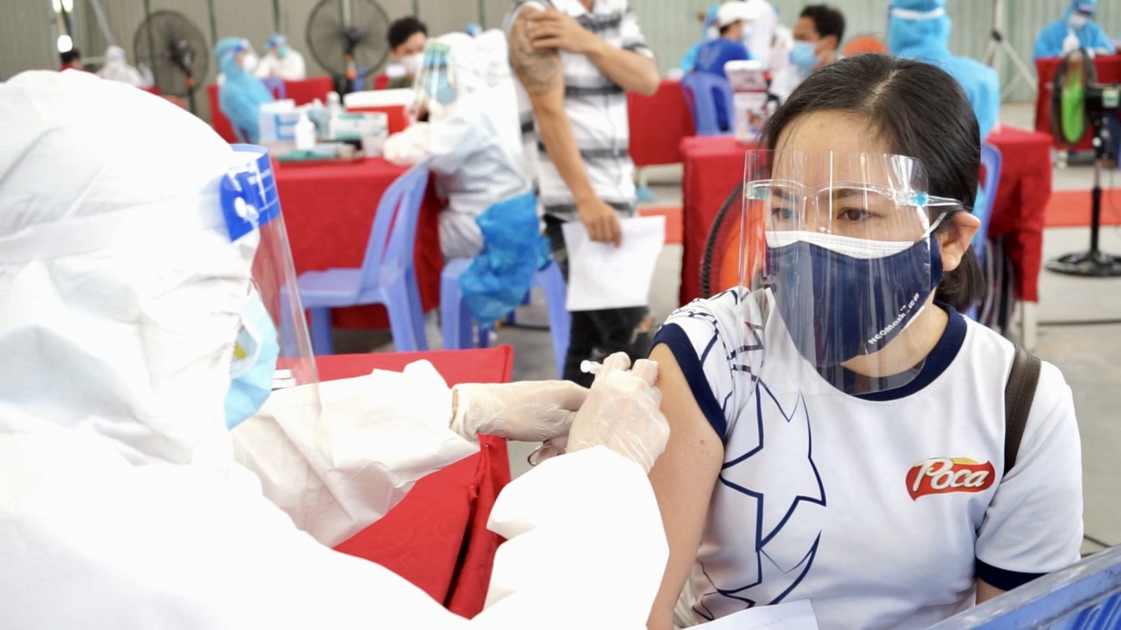 Bình Dương: Mỗi công nhân ít nhất được tiêm một mũi vaccine COVID-19 