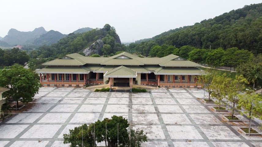 bo-hoang-trung-t226m-hoi-nghi-h224m-rong_1.jpg bo-hoang-trung-t226m-hoi-nghi-h224m-rong_1.jpg