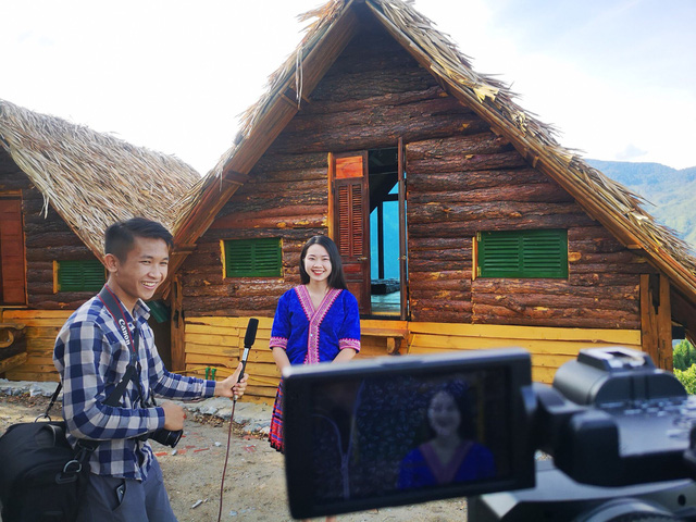 Bỏ việc lương cao ở Hà Nội, đôi vợ chồng trẻ lên núi làm homestay đẹp như mơ - Ảnh 1. Bỏ việc lương cao ở Hà Nội, đôi vợ chồng trẻ lên núi làm homestay đẹp như mơ - Ảnh 1.