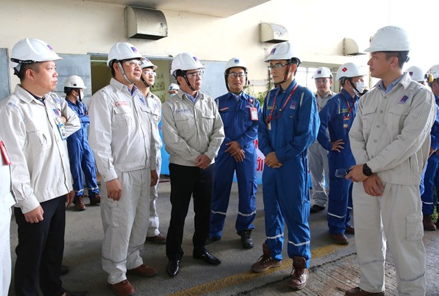 bsr-xuat-b225n-th224nh-c244ng-500-tan-san-pham-hat-nhua-moi-bopp-f3030_2.jpg bsr-xuat-b225n-th224nh-c244ng-500-tan-san-pham-hat-nhua-moi-bopp-f3030_2.jpg