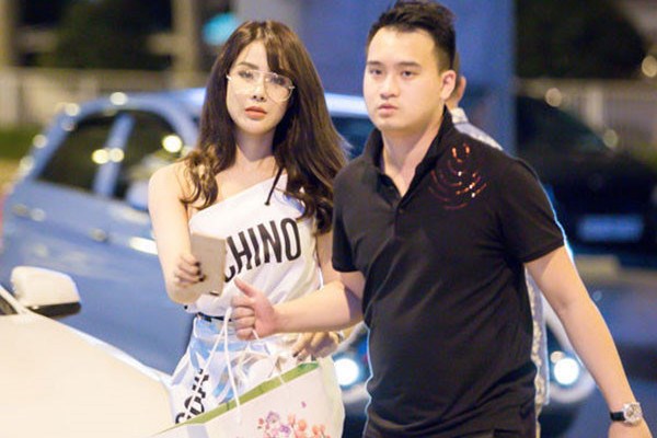 c225i-gi225-cua-su-noi-tieng_4.jpeg c225i-gi225-cua-su-noi-tieng_4.jpeg