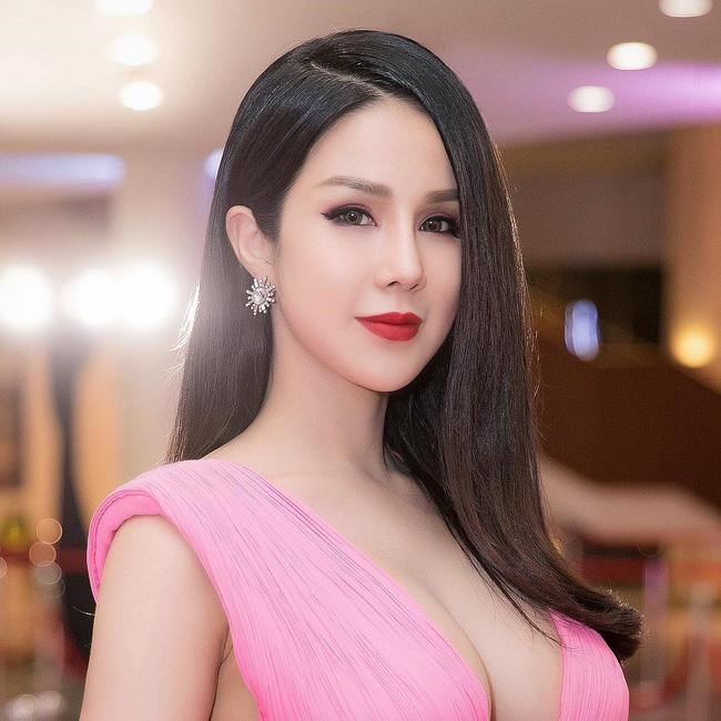 c225i-gi225-cua-su-noi-tieng_6.jpg c225i-gi225-cua-su-noi-tieng_6.jpg