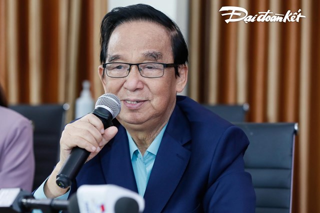 c225i-quan-trong-cua-nguoi-thay-kh244ng-phai-day-chu-m224-l224-thuong-y234u-hoc-sinh_1.jpg c225i-quan-trong-cua-nguoi-thay-kh244ng-phai-day-chu-m224-l224-thuong-y234u-hoc-sinh_1.jpg