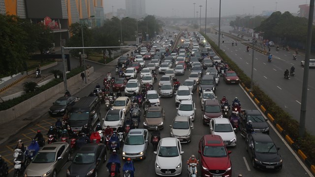 Cán bộ hưu 'hiến kế' giúp Hà Nội, TP HCM giảm ùn tắc