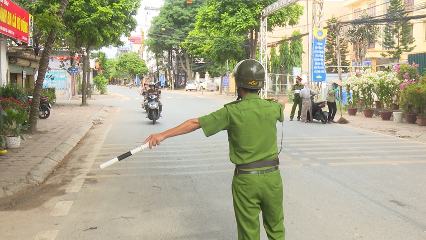 c244ng-an-huyen-thuong-t237n-s225ng-m227i-tinh-than-phuc-vu_4.jpg