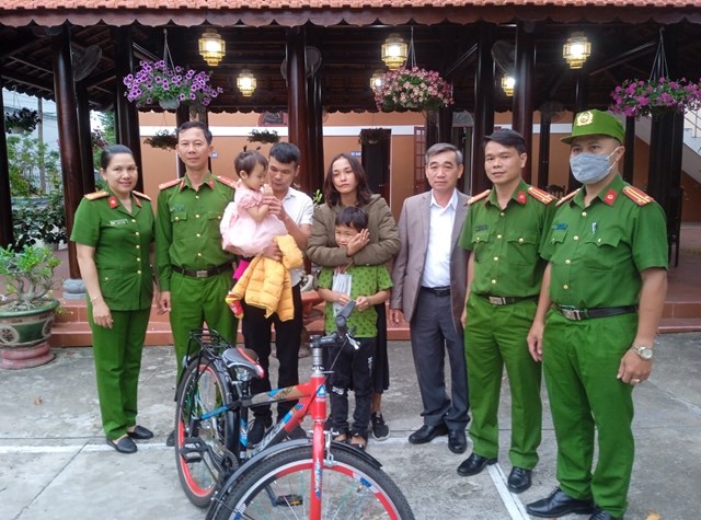 c244ng-an-quang-nam-dam-bao-an-to224n-cho-nh226n-d226n-vui-xu226n-d243n-tet_4.jpg c244ng-an-quang-nam-dam-bao-an-to224n-cho-nh226n-d226n-vui-xu226n-d243n-tet_4.jpg