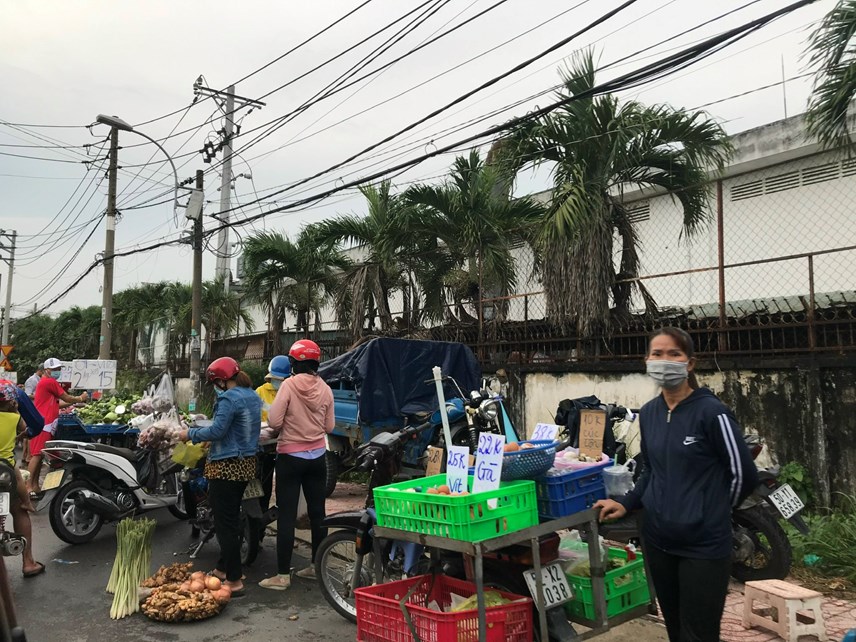 c244ng-nh226n-39m233o-mat39-trong-b227o-gi225_3.jpg c244ng-nh226n-39m233o-mat39-trong-b227o-gi225_3.jpg