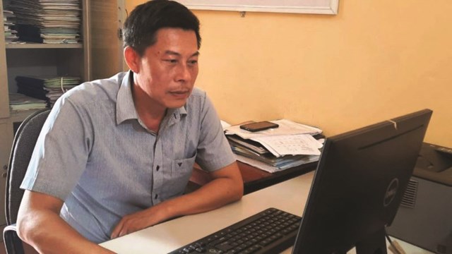 ‘Cõng chữ’ ngược ngàn