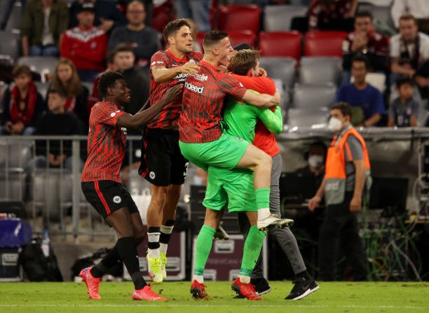 c250-soc-bundesliga-bayern-thua-nguoc-frankfurt-dut-mach-bat-bai_3.jpg c250-soc-bundesliga-bayern-thua-nguoc-frankfurt-dut-mach-bat-bai_3.jpg