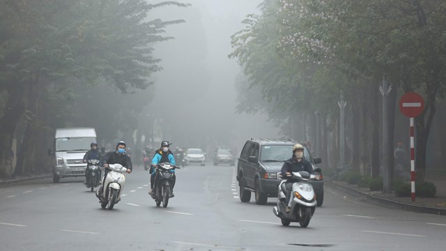 Cả nước ngày nắng, chiều tối mưa rào và dông vài nơi