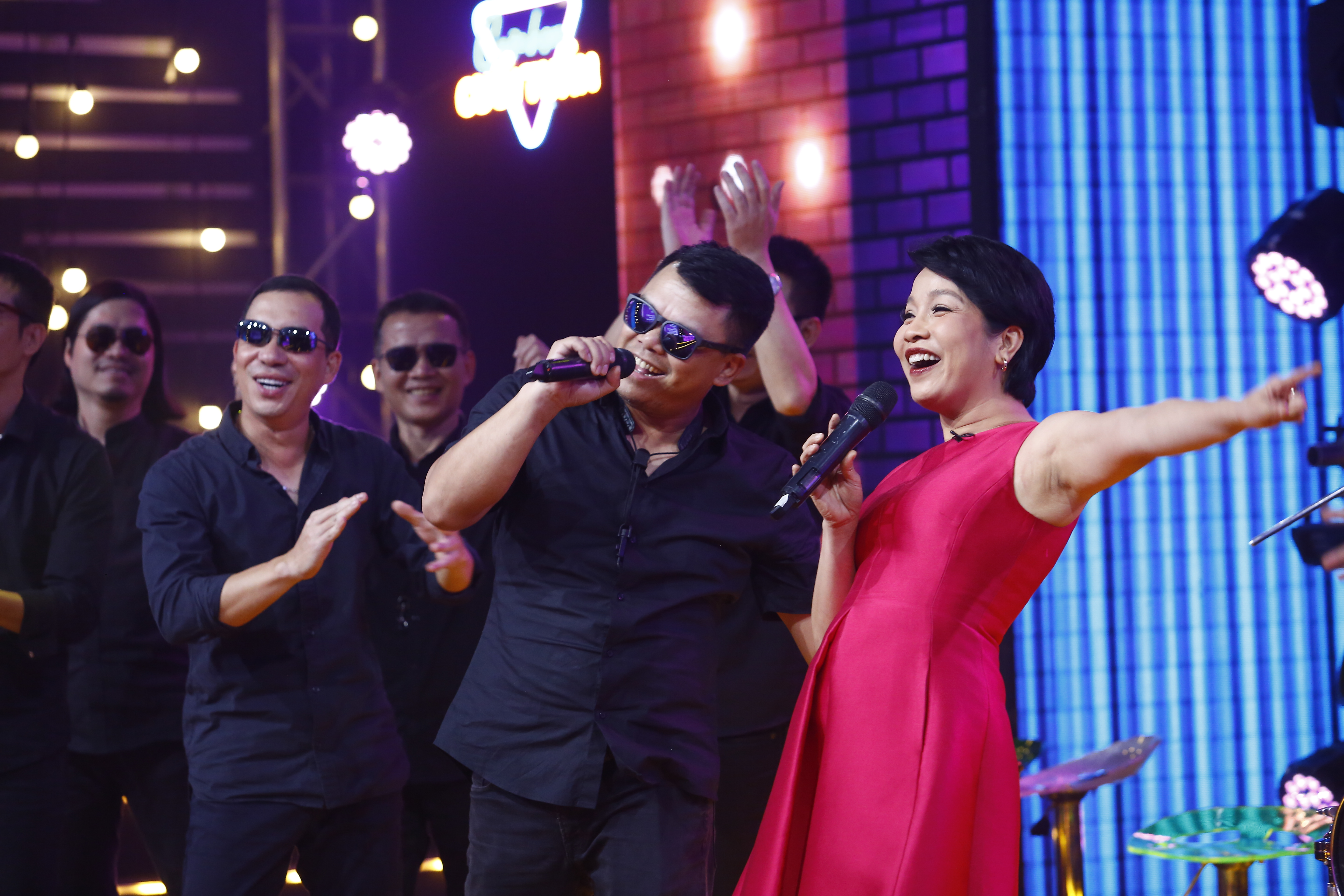 ca-si-my-linh-moi-lan-ra-album-l224-muon-ly-di_2.jpg ca-si-my-linh-moi-lan-ra-album-l224-muon-ly-di_2.jpg