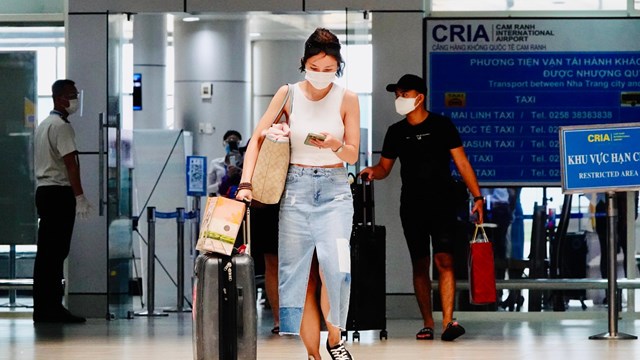 Cam Ranh, Nha Trang mở cửa đón khách