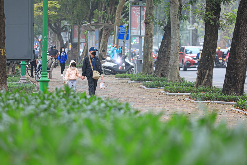 can-canh-pho-di-bo-quanh-ho-thien-quang-dang-duoc-h224-noi-c226n-nhac_10.jpg