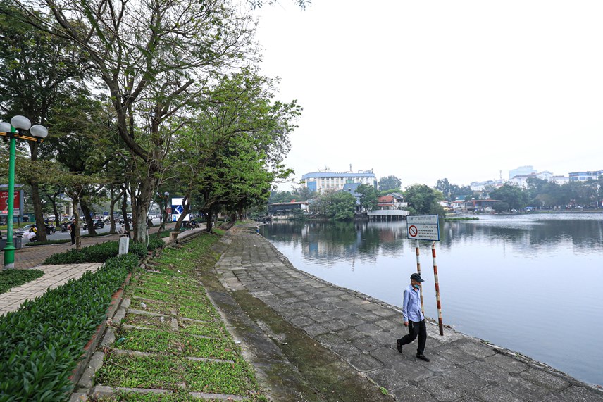 can-canh-pho-di-bo-quanh-ho-thien-quang-dang-duoc-h224-noi-c226n-nhac_2.jpg
