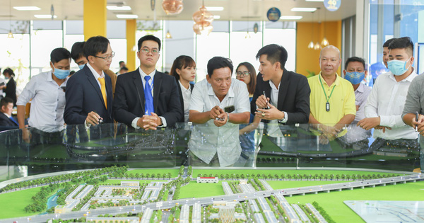 Căn hộ cao cấp nhiều tiềm năng, đất nền, nhà tầm trung vẫn hấp dẫn