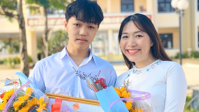 Cậu học trò nghèo xứ Quảng đạt điểm 10 môn ngữ Văn