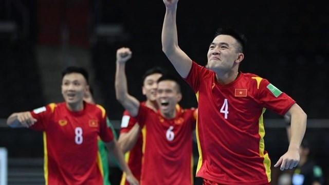 Châu Đoàn Phát ghi bàn, futsal Việt Nam đi tiếp vào vòng 1/8 World Cup