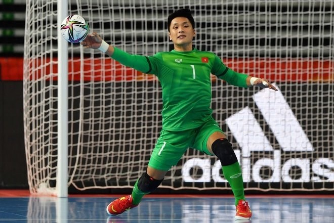 ch226u-do224n-ph225t-ghi-b224n-futsal-viet-nam-di-tiep-v224o-v242ng-18-world-cup_3.jpg
