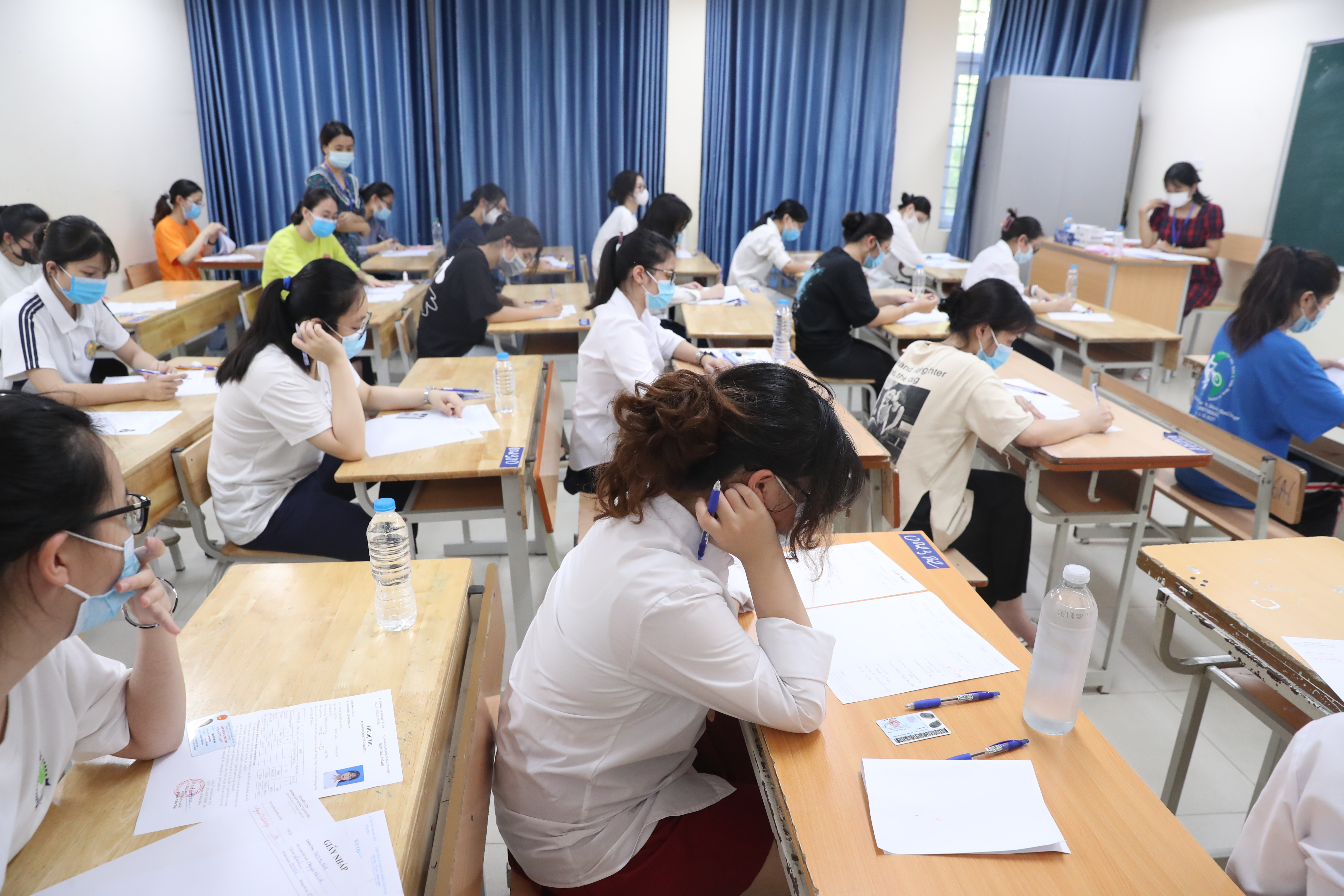 ch237nh-thuc-c244ng-bo-diem-thi-tot-nghiep-thpt-dot-2_1.jpg