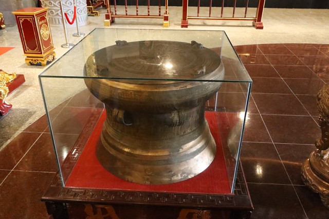 ch249m-anh-den-tho-vua-h249ng-o-mien-t226y-truoc-gio-39khai-hoi39_9.jpg