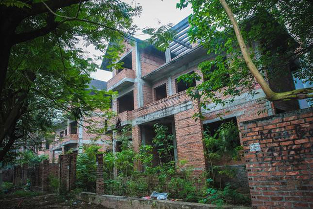 Chặn đầu cơ, Hà Nội đề xuất đánh thuế biệt thự, liền kề tiền tỷ bỏ hoang - Ảnh 1. Chặn đầu cơ, Hà Nội đề xuất đánh thuế biệt thự, liền kề tiền tỷ bỏ hoang - Ảnh 1.