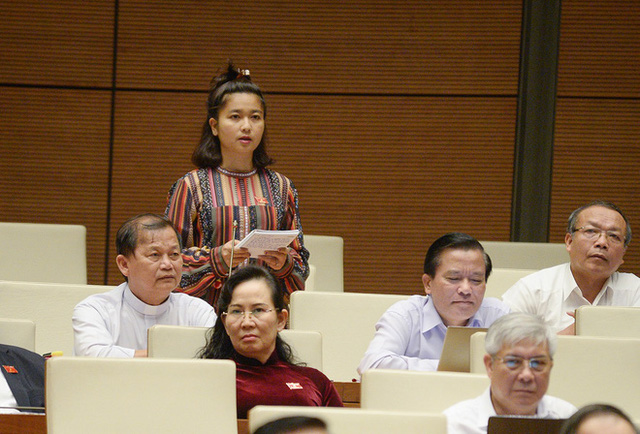 Chân dung nữ đại biểu Quốc hội - Trung tá Ksor H’Bơ Khăp với các phát ngôn ấn tượng - Ảnh 1. Chân dung nữ đại biểu Quốc hội - Trung tá Ksor H’Bơ Khăp với các phát ngôn ấn tượng - Ảnh 1.
