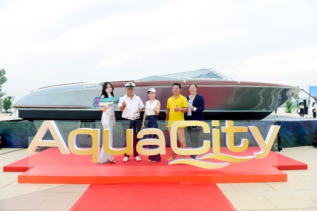 chi234m-nguong-bieu-tuong-phong-c225ch-song-la-dolce-vita-dam-chat-221-tai-aqua-city_3.jpg