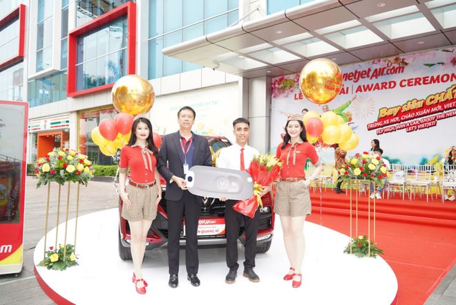 Chiếc xe hơi trị giá 1,5 tỷ đồng theo chương trình bay chất cùng Vietjet đã tìm được chủ nhân - ảnh 1