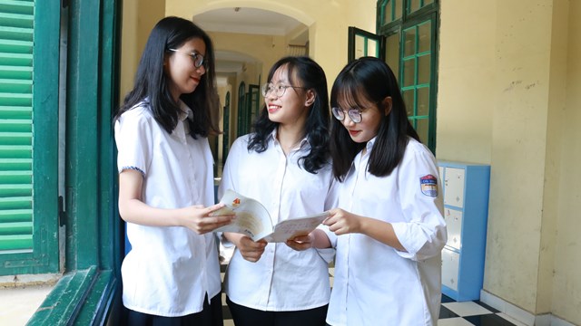 Cho học sinh trở lại trường học: Hà Nội không thể nóng vội