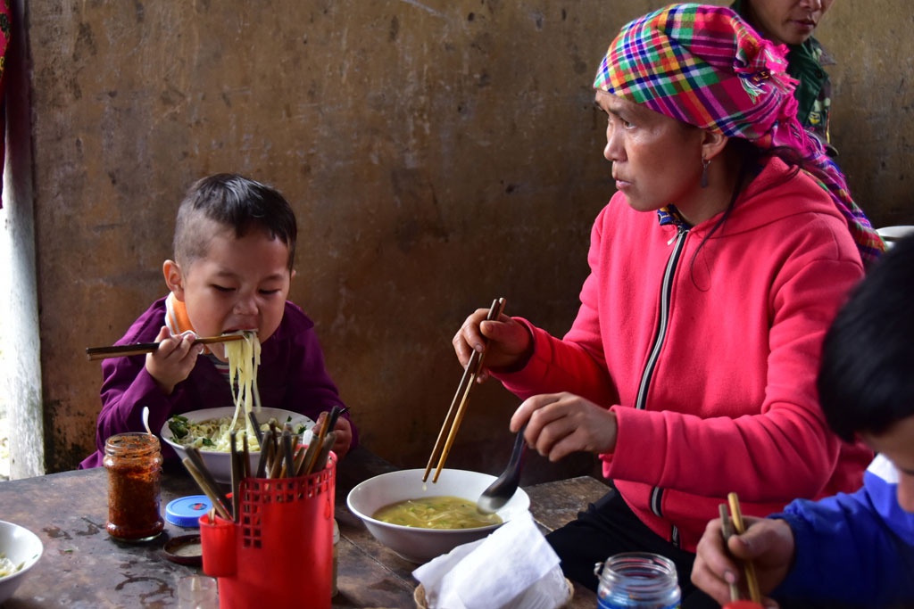 Chợ phiên Tùng Vài mùa Covid5