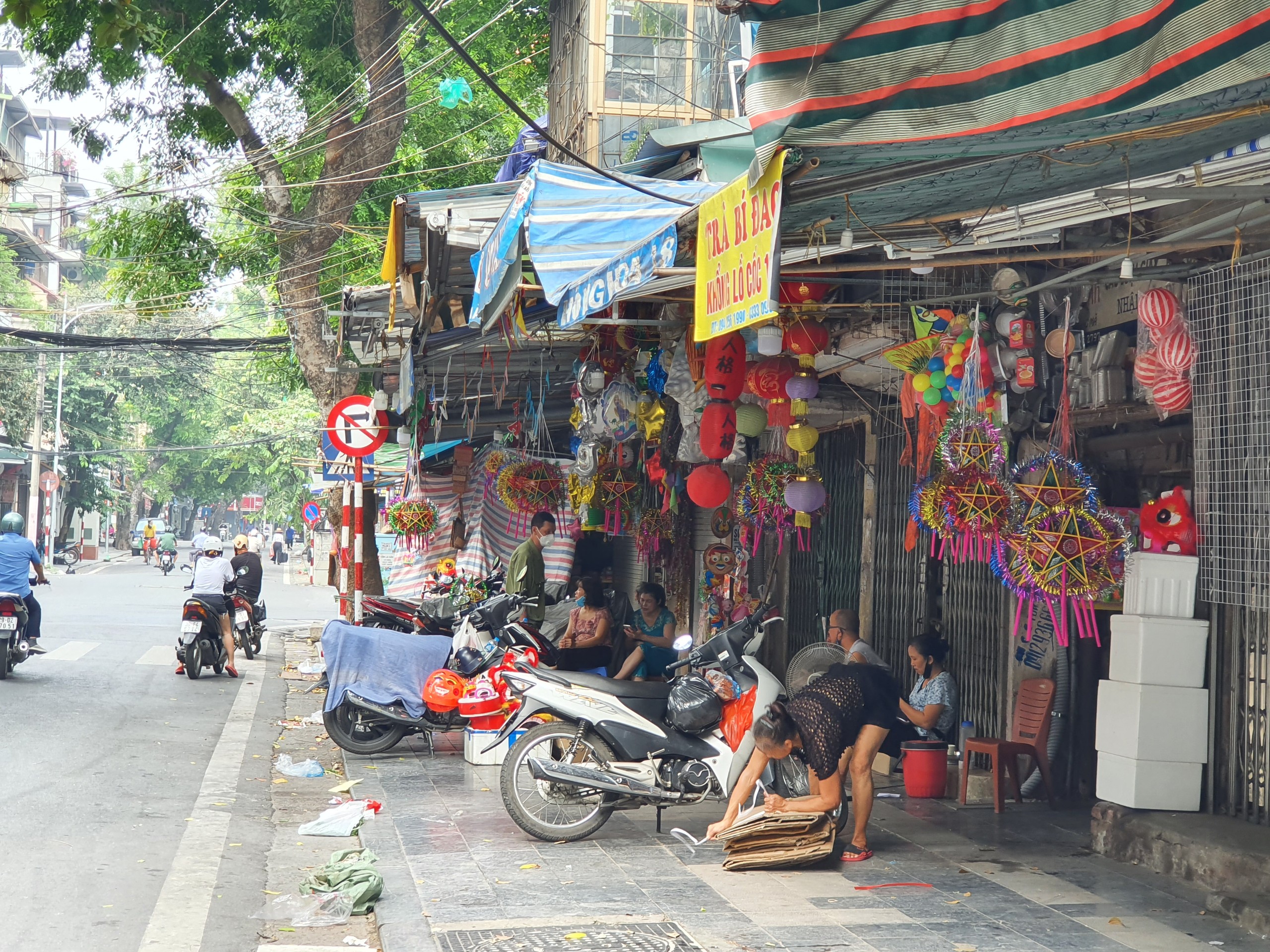 cho-trung-thu-h224ng-m227-vang-tanh-trong-39m249a-dich39_6.jpg