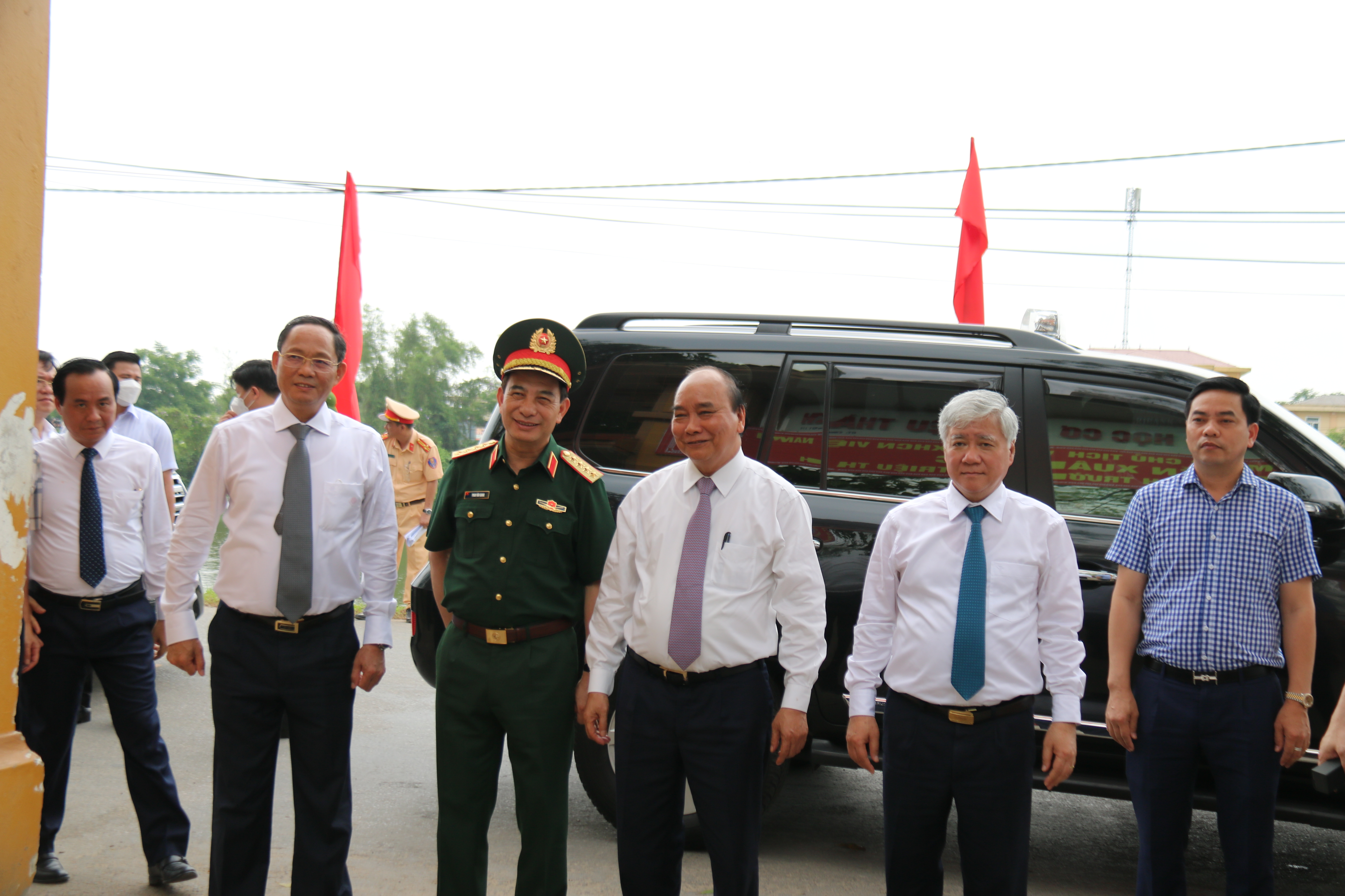 chu-tich-nuoc-du-kh225nh-th224nh-truong-thcs-trieu-th224nh-quang-tri_1.jpg chu-tich-nuoc-du-kh225nh-th224nh-truong-thcs-trieu-th224nh-quang-tri_1.jpg