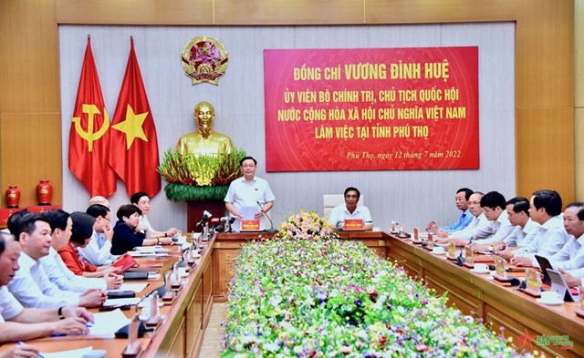 chu-tich-quoc-hoi-vuong-d236nh-hue-l224m-viec-voi-ban-thuong-vu-tinh-uy-ph250-tho_1.jpeg