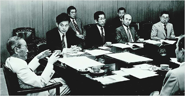 Chủ tịch Tập đoàn Samsung Lee Kun Hee và cuộc đại cải cách New Management 1993 - Ảnh 4. Chủ tịch Tập đoàn Samsung Lee Kun Hee và cuộc đại cải cách New Management 1993 - Ảnh 4.